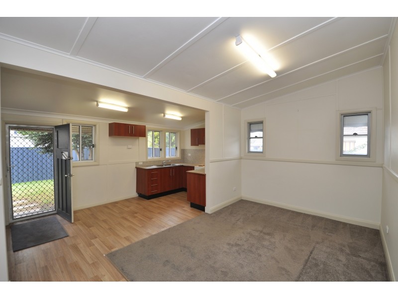 14 Faunce Street, West Gosford NSW 2250