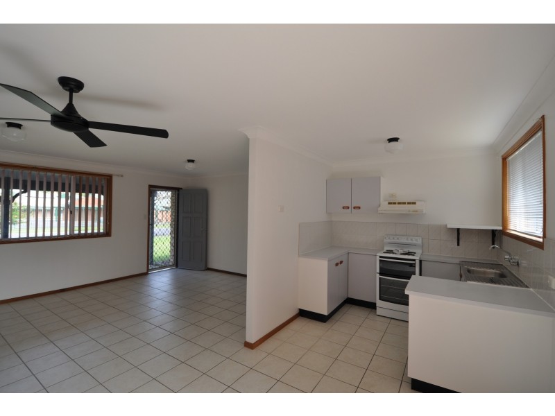 2a Veronica Crescent, Wyoming NSW 2250