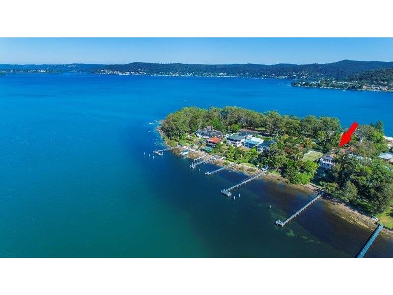 17 Albany Street, Point Frederick NSW 2250