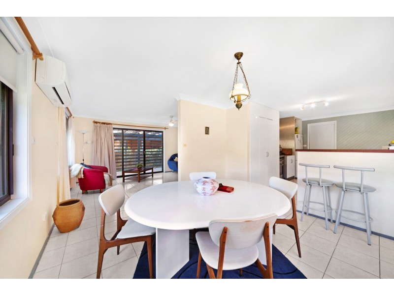 17 Chamberlain Road, Wyoming NSW 2250