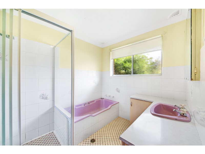 1 Malison Street, Wyoming NSW 2250