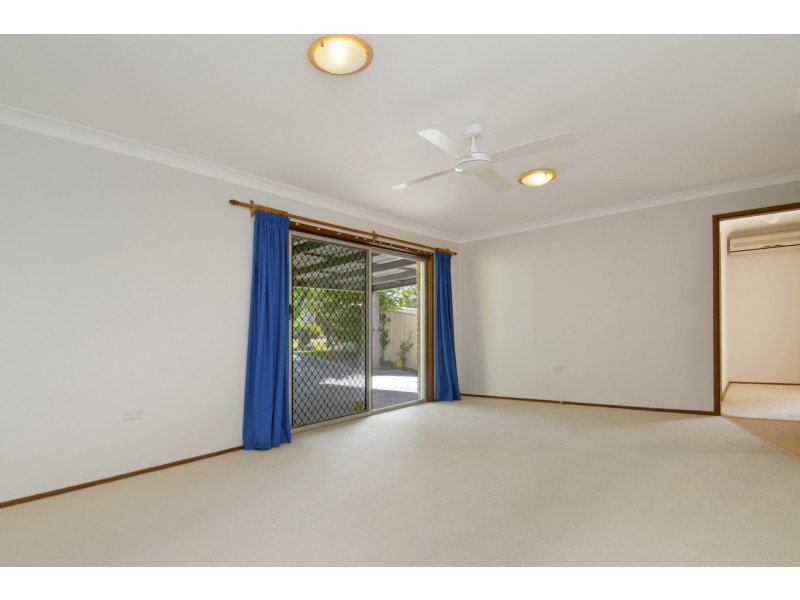 4 Walker Road, Wyoming NSW 2250