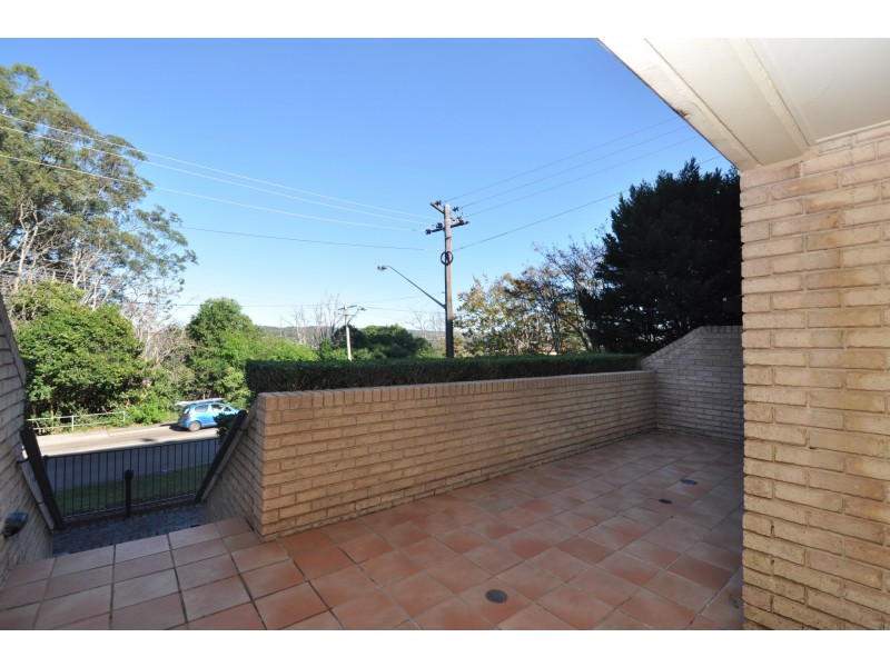 2/92 John Whiteway Drive, Gosford NSW 2250