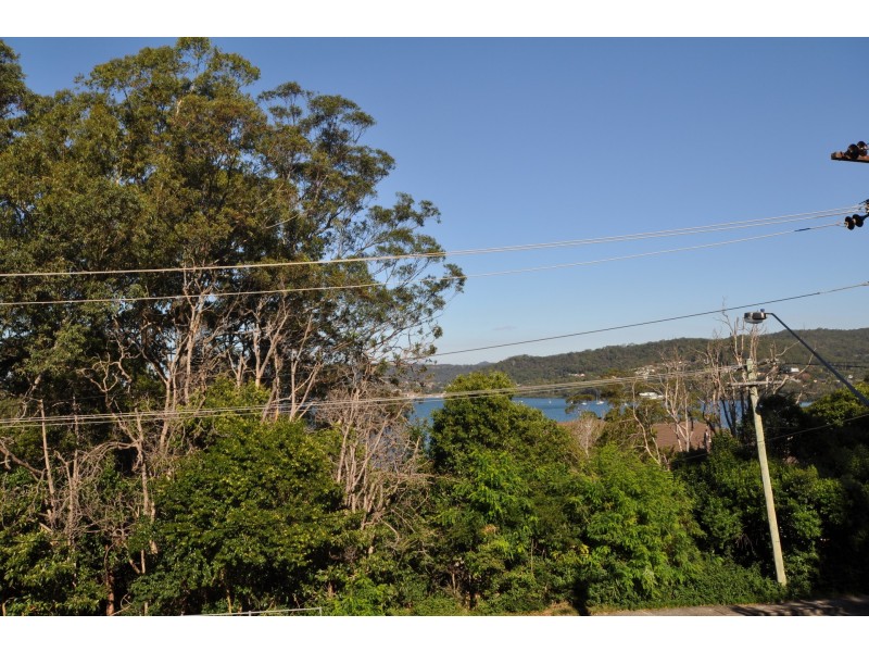 2/92 John Whiteway Drive, Gosford NSW 2250