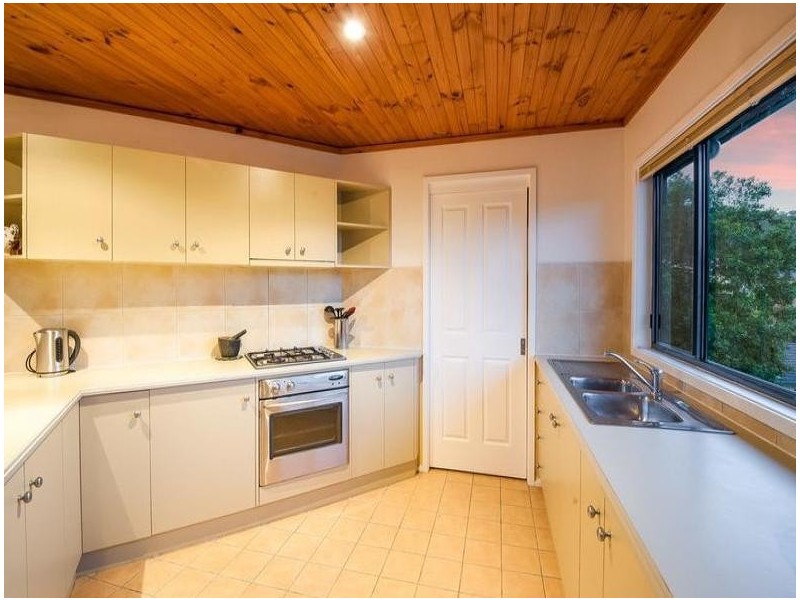 11 Stewart Brougham Close, Lisarow NSW 2250