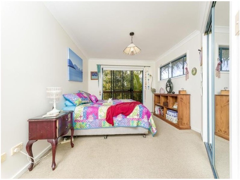 11 Stewart Brougham Close, Lisarow NSW 2250