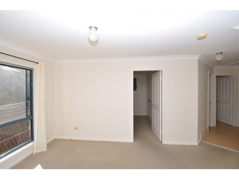 11 Stewart Brougham Close, Lisarow NSW 2250
