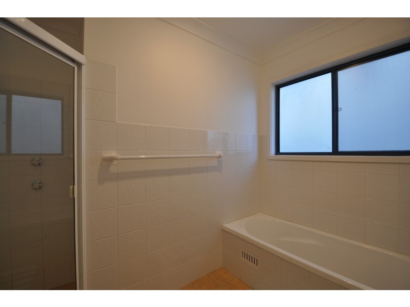 11 Stewart Brougham Close, Lisarow NSW 2250