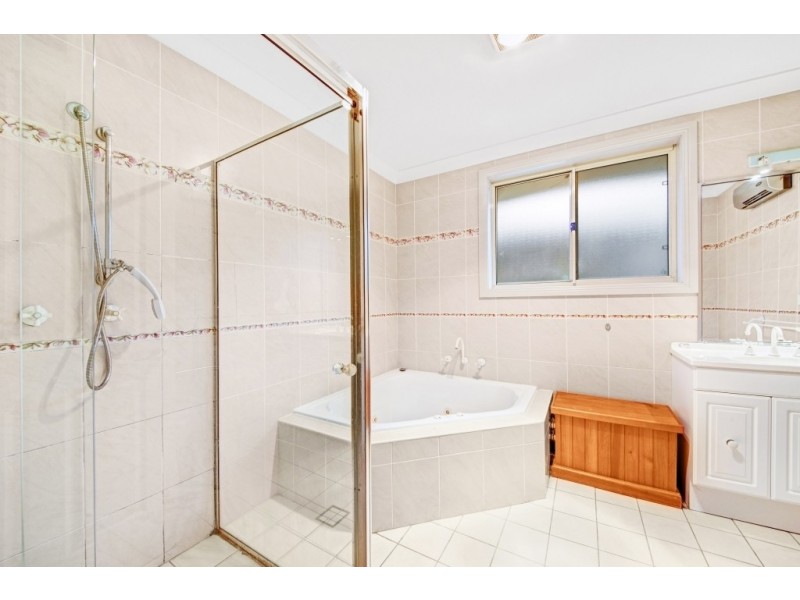 14 Iranda Avenue, Niagara Park NSW 2250