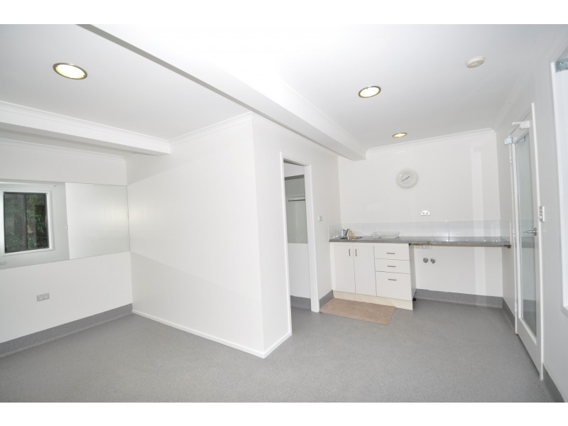 9A/43 Rainforest Road, Wyoming NSW 2250