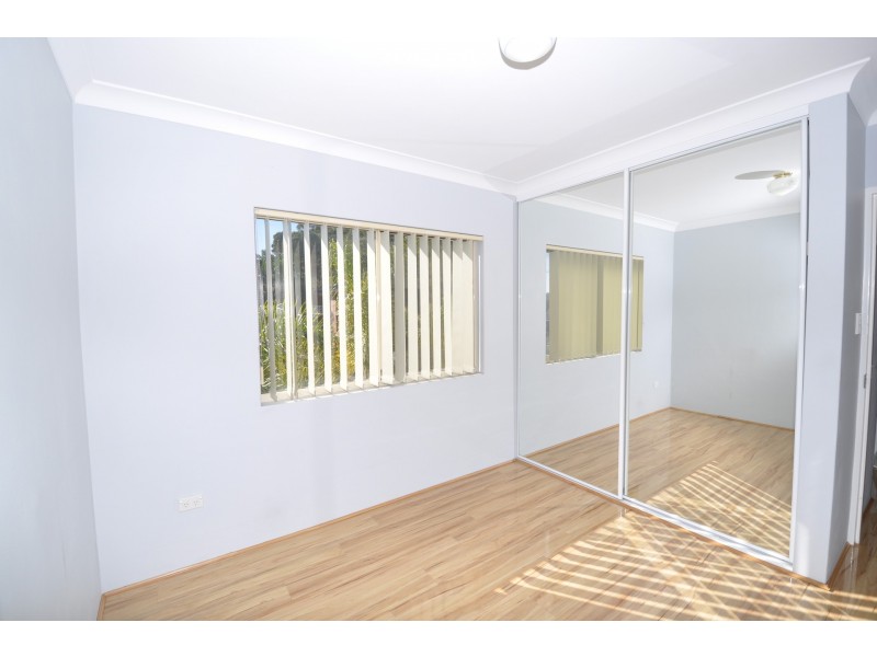 15/145 Faunce Street, Gosford NSW 2250