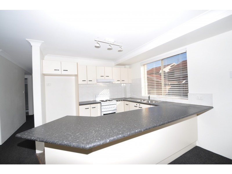 2/10 Jennie Cox Close, Erina NSW 2250