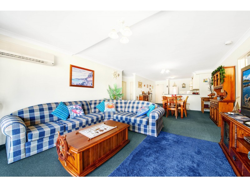 9/73-77 Henry Parry Drive, Gosford NSW 2250