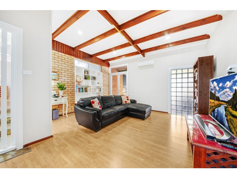 15 Brancourt Crescent, Narara NSW 2250