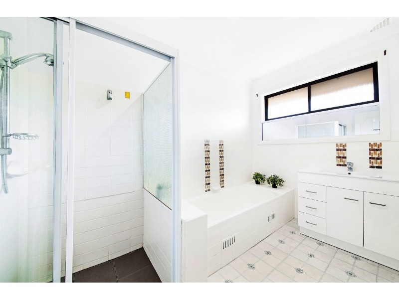 15 Brancourt Crescent, Narara NSW 2250