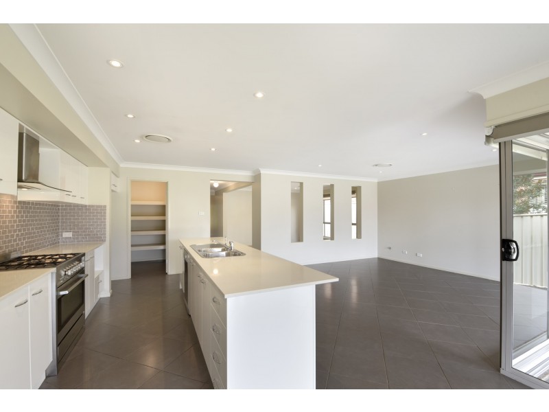 4 Horsnell Close, Narara NSW 2250