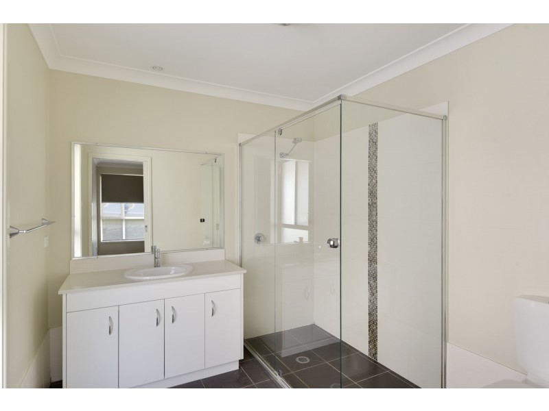 4 Horsnell Close, Narara NSW 2250