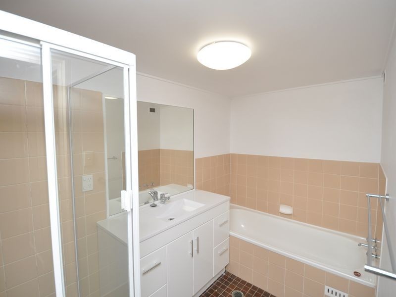 10/3 Joseph Lloyd Close, Gosford NSW 2250