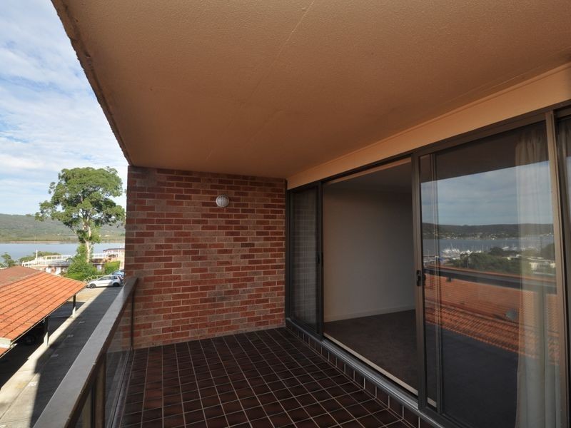 10/3 Joseph Lloyd Close, Gosford NSW 2250