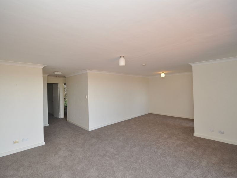 10/3 Joseph Lloyd Close, Gosford NSW 2250