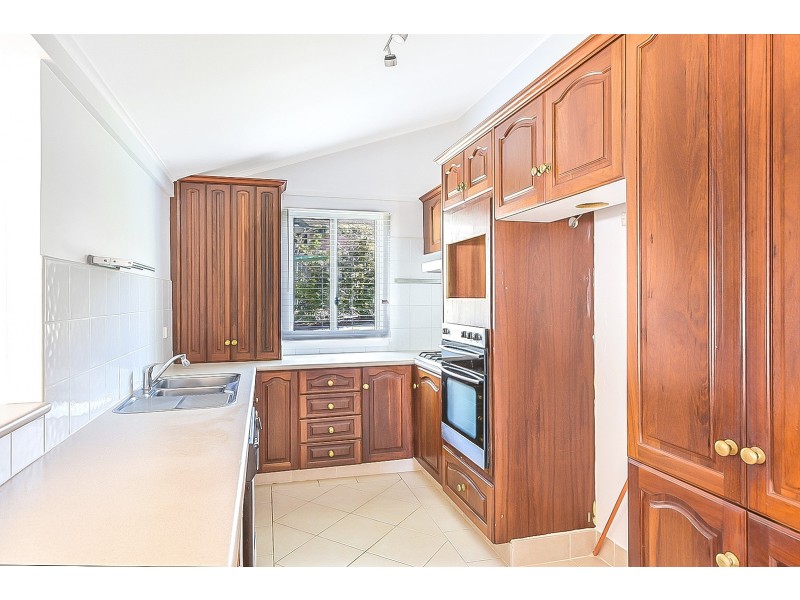 17 Jarrett Street, North Gosford NSW 2250