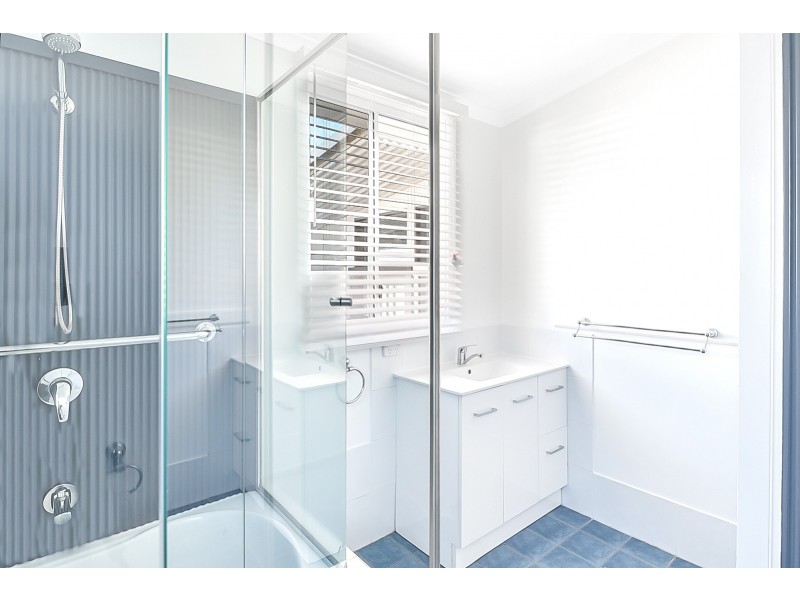 17 Jarrett Street, North Gosford NSW 2250