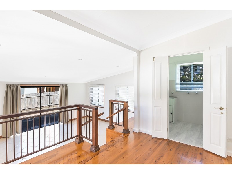 17 Jarrett Street, North Gosford NSW 2250