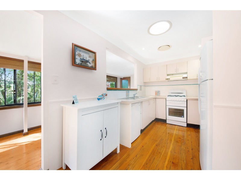 4 Nalkari Avenue, Wyoming NSW 2250