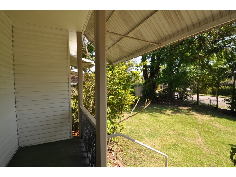 221 Brisbane Water Drive, Point Clare NSW 2250