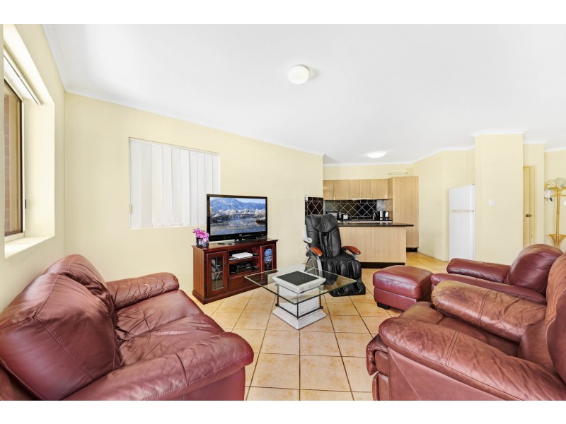 4/12-14 Hills Street, Gosford NSW 2250