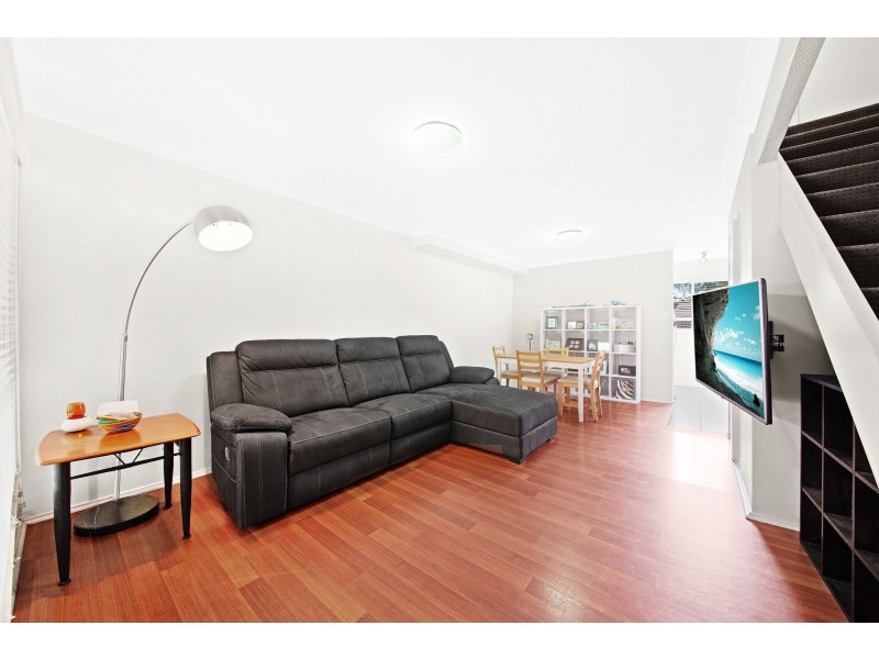 11/63 Davies Street, Kincumber NSW 2251