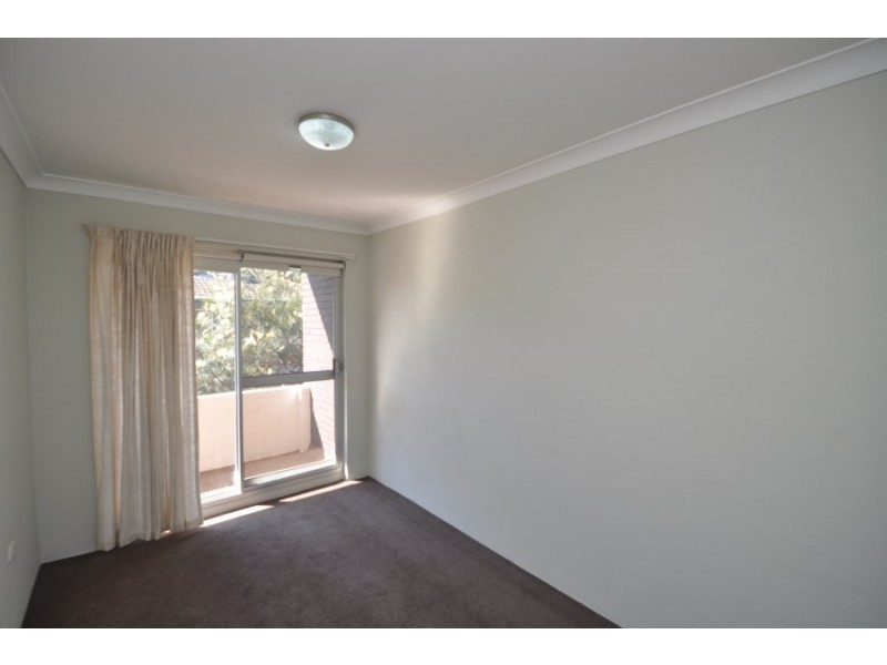 7/199 Albany Street, Point Frederick NSW 2250