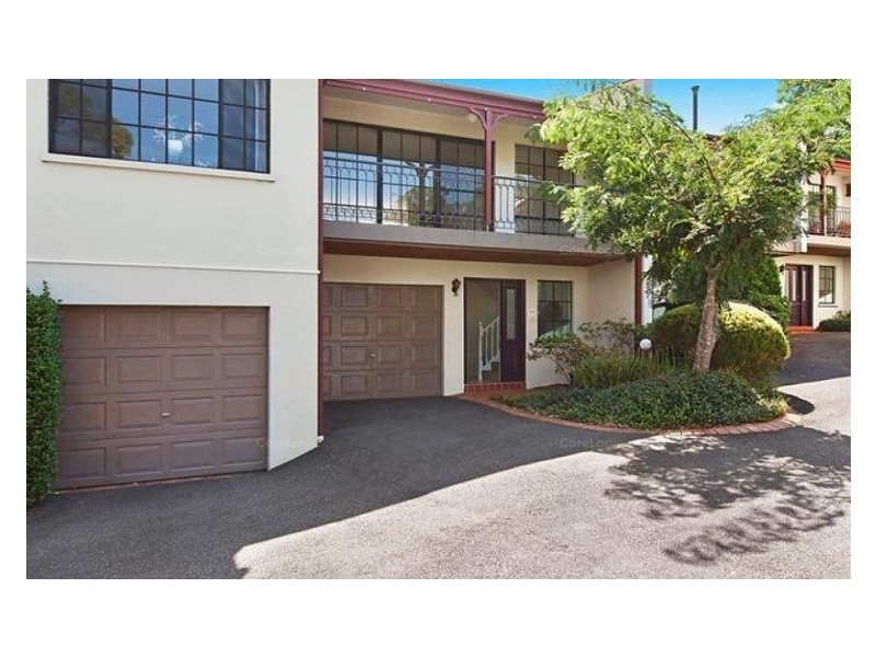 2/4 Broadview Avenue, Gosford NSW 2250