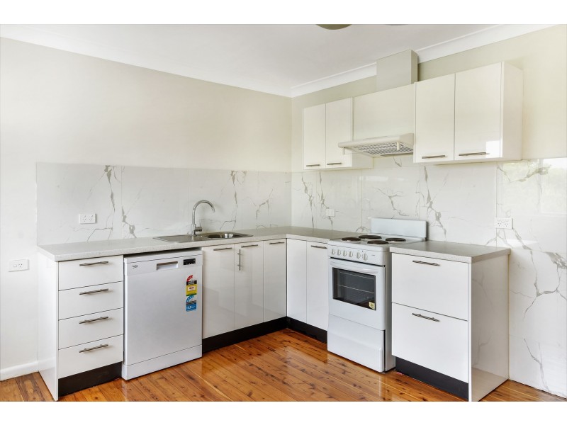 35 Cary Street, Wyoming NSW 2250