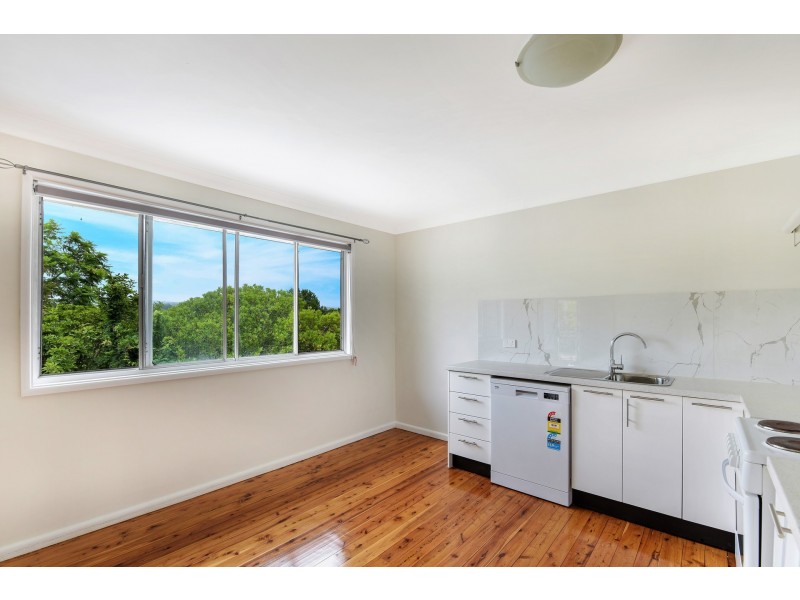 35 Cary Street, Wyoming NSW 2250