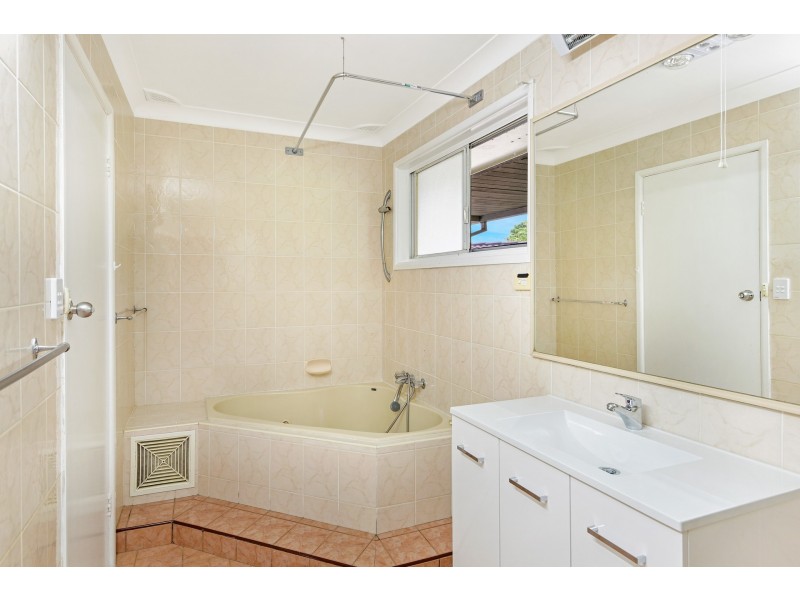 35 Cary Street, Wyoming NSW 2250