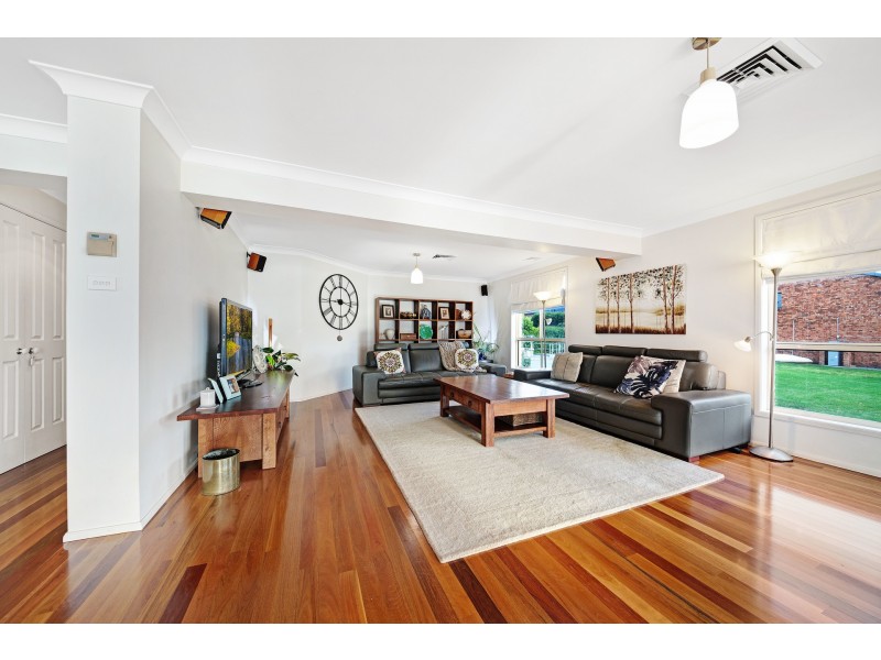 105 Albany Street, Point Frederick NSW 2250