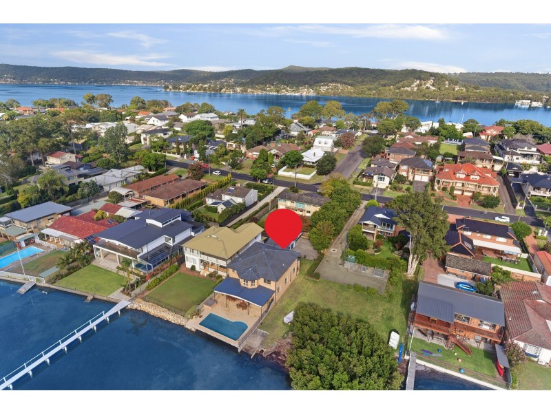 105 Albany Street, Point Frederick NSW 2250
