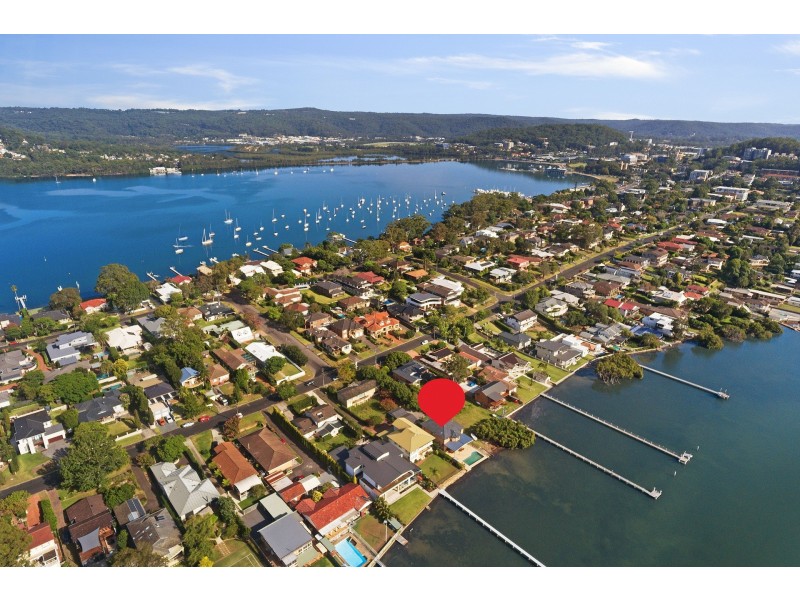 105 Albany Street, Point Frederick NSW 2250
