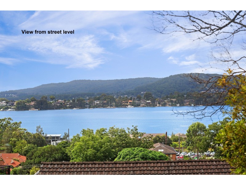 18 Hughes Street, Point Clare NSW 2250