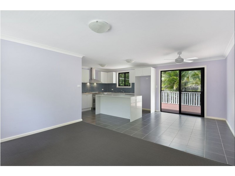 14 Oakglen Road, North Gosford NSW 2250