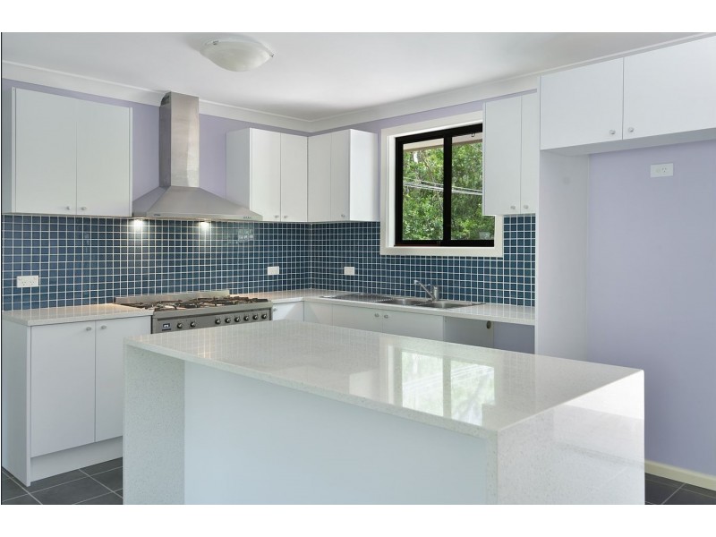 14 Oakglen Road, North Gosford NSW 2250