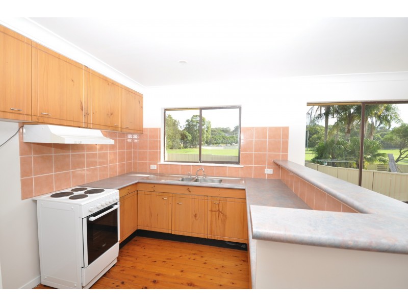 8 Thomas Mitchell Drive, Killarney Vale NSW 2261