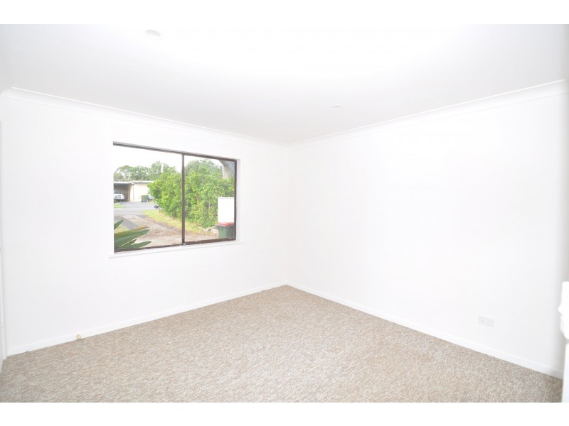 8 Thomas Mitchell Drive, Killarney Vale NSW 2261