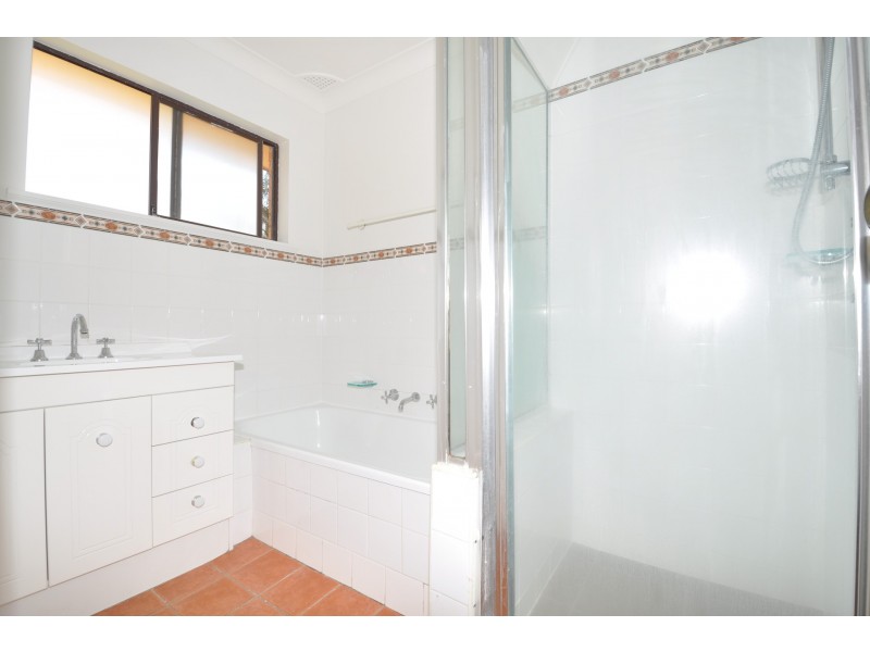 8 Thomas Mitchell Drive, Killarney Vale NSW 2261