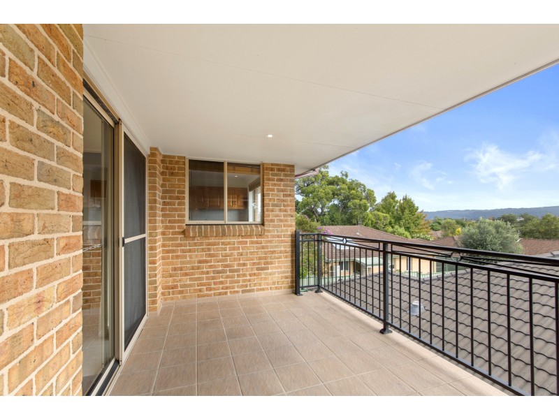 2/11 Melbourne Street, East Gosford NSW 2250
