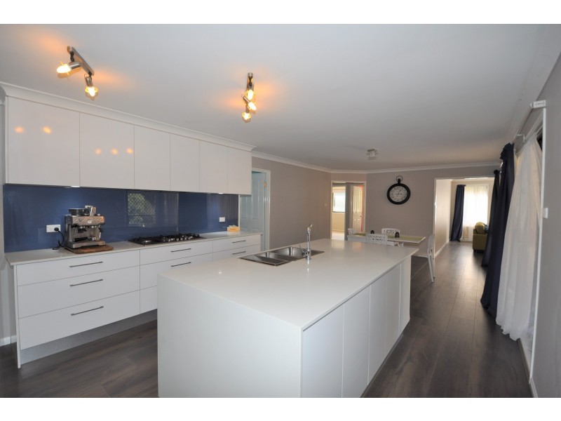 40 Robinia Parade, Springfield NSW 2250