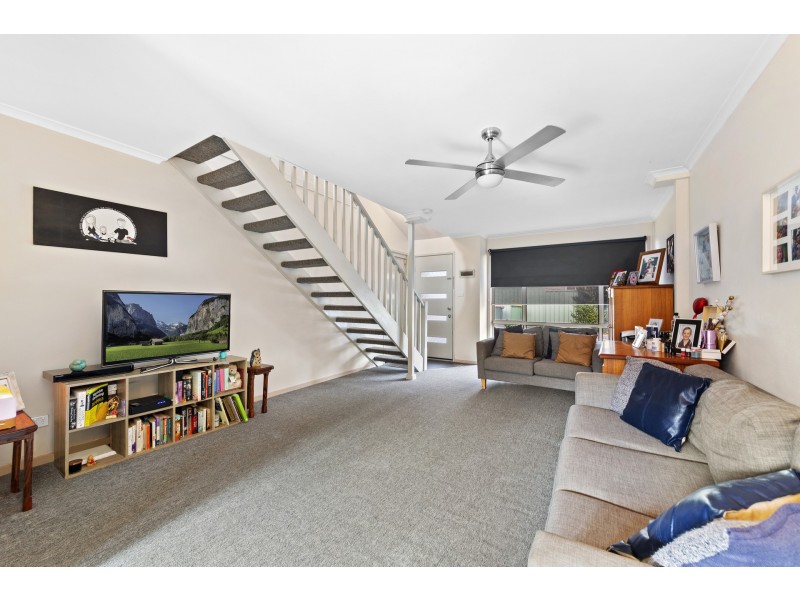 2/33 Hills Street, North Gosford NSW 2250