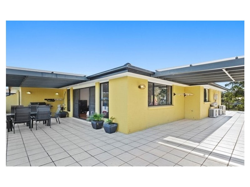 30/2 Adcock Avenue, West Gosford NSW 2250