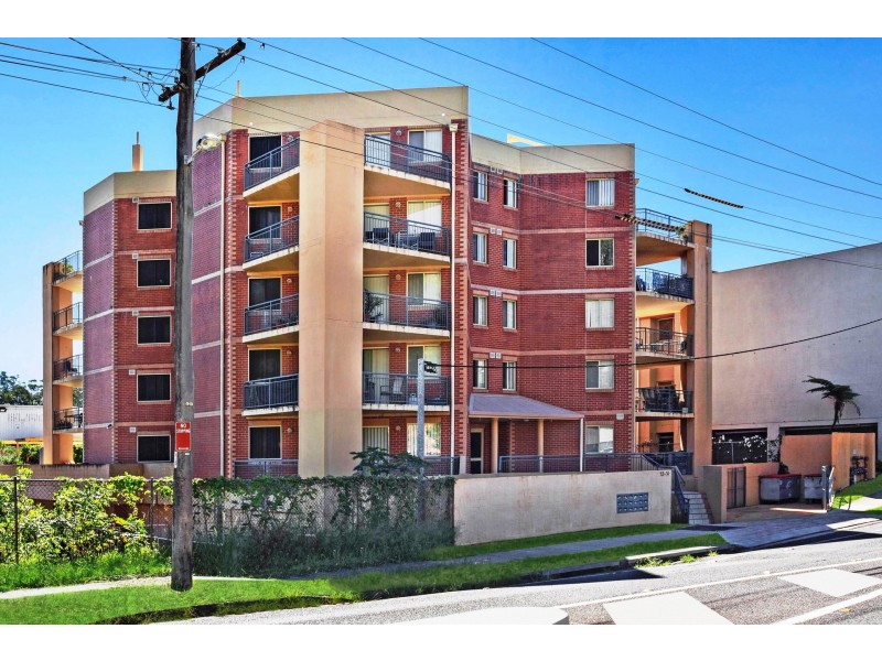 3/12-14 Hills Street, Gosford NSW 2250